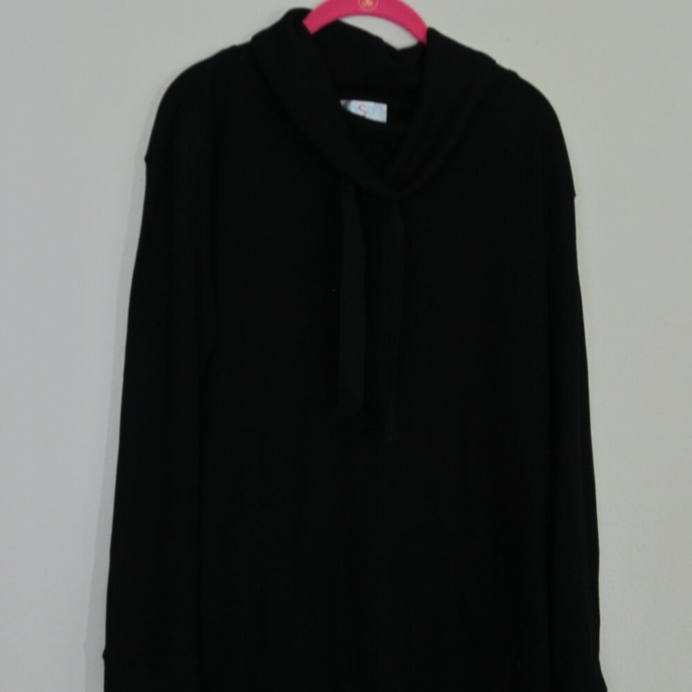 OSO Casuals Long-Sleeved Waffle Knit Tunic in Black Size Medium with a Cowl Neck